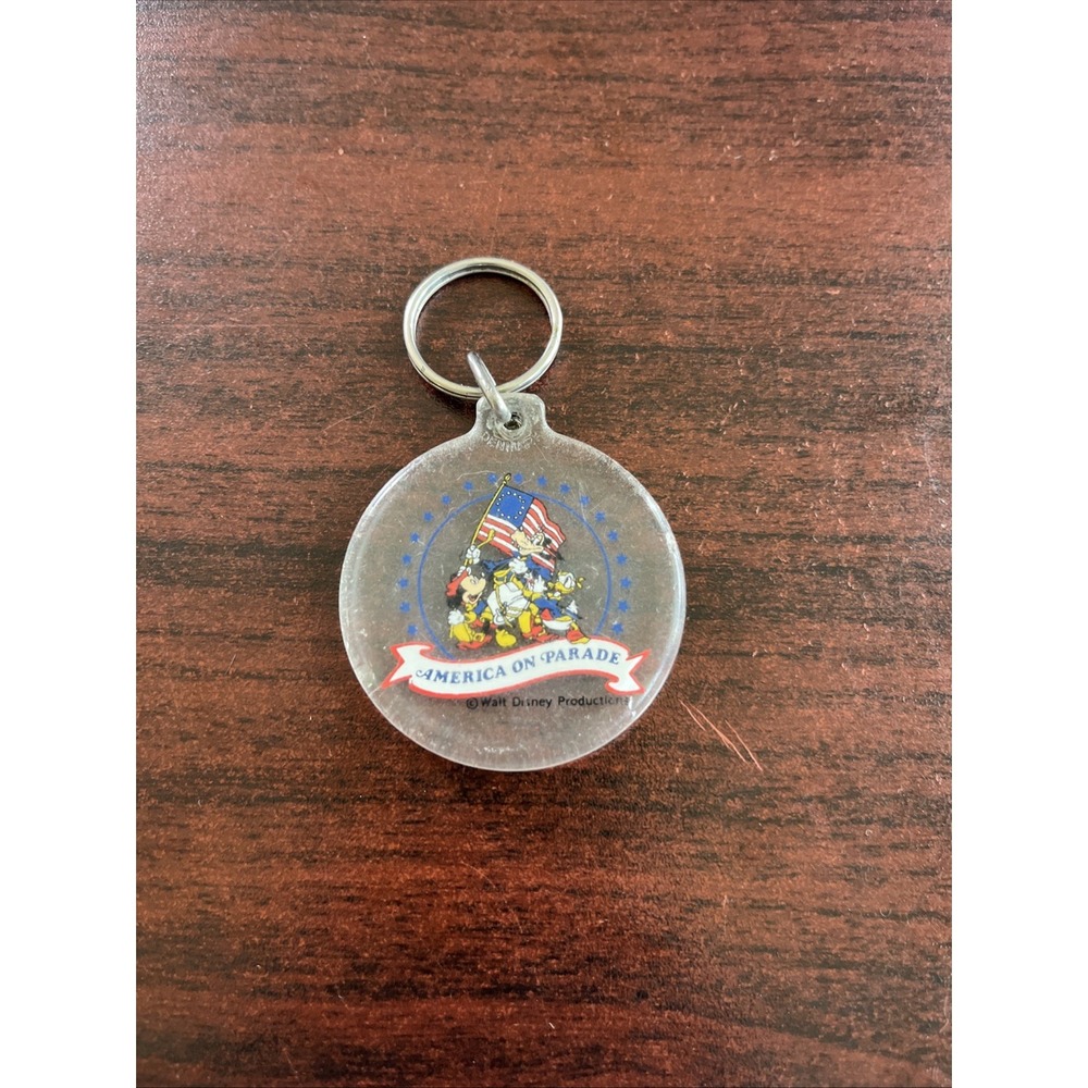 Walt Disney America On Parade Mickey & Friends Key‎ Chain